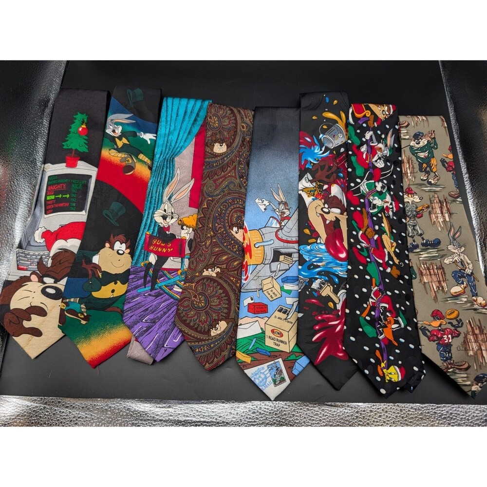 Lot of 8 Vintage 90's Looney Tunes Silk Neckties Christmas Bugs Bunny Taz Golf